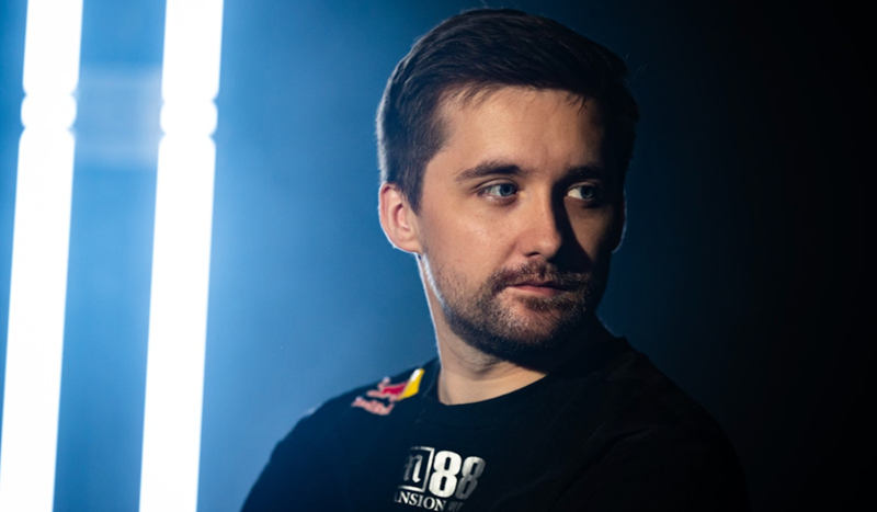 接连落败device心灰意冷 karrigan在线鼓励老乡