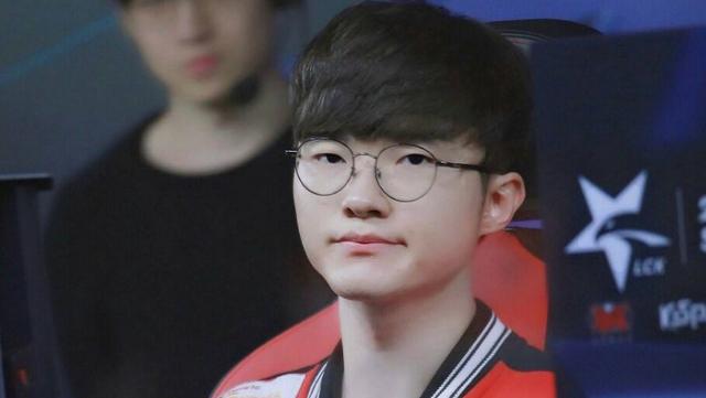 Meiko 加入 Weibo Gaming ， Tian 加入 LNG Esports ， CRISP GALA JIEJIE 加入 Invictus Gaming 。