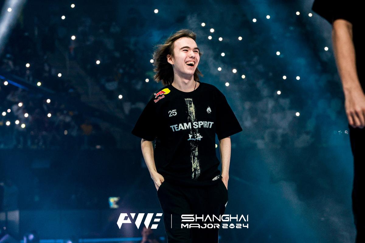 丛林差距！Awei的夜曲重重阴影并偷取了大龙，完全主导了 Leyan 的图标战队，取得了首场胜利。